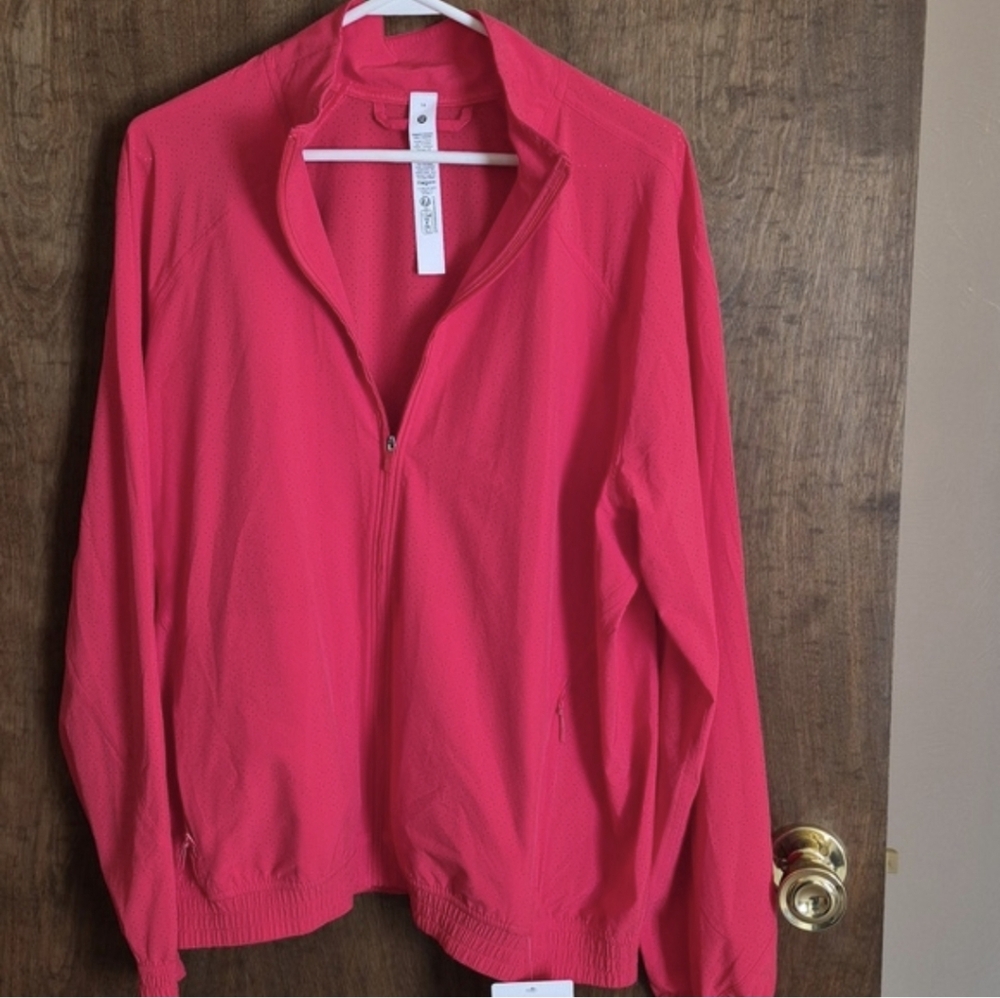 Lululemon Adapted State Perforated Track Jacket NWT Size 14 Red Glow - Picture 5 of 11